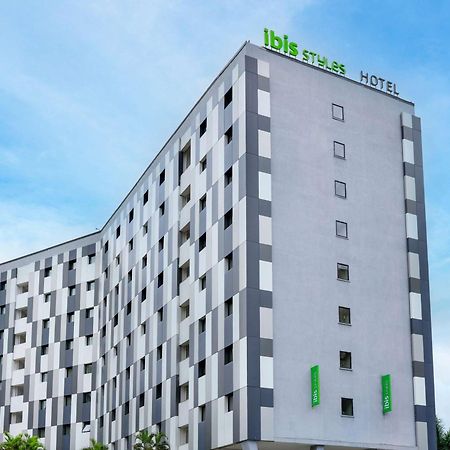 Hotel Ibis Styles Accra Airport Esterno foto