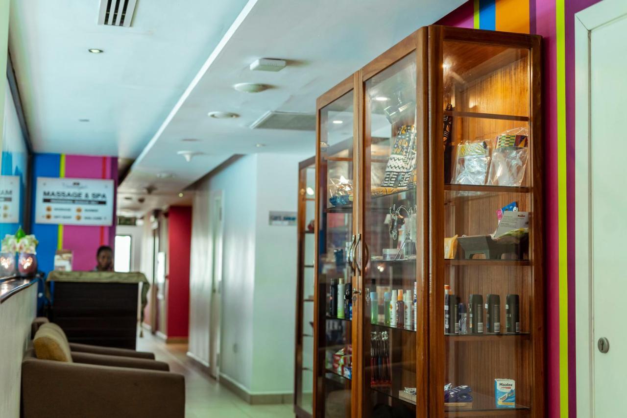 Hotel Ibis Styles Accra Airport Esterno foto