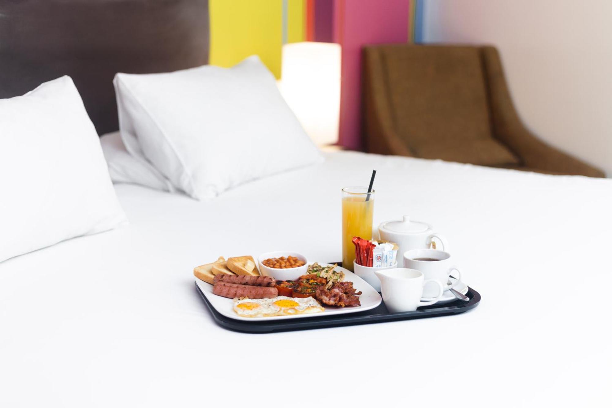 Hotel Ibis Styles Accra Airport Esterno foto