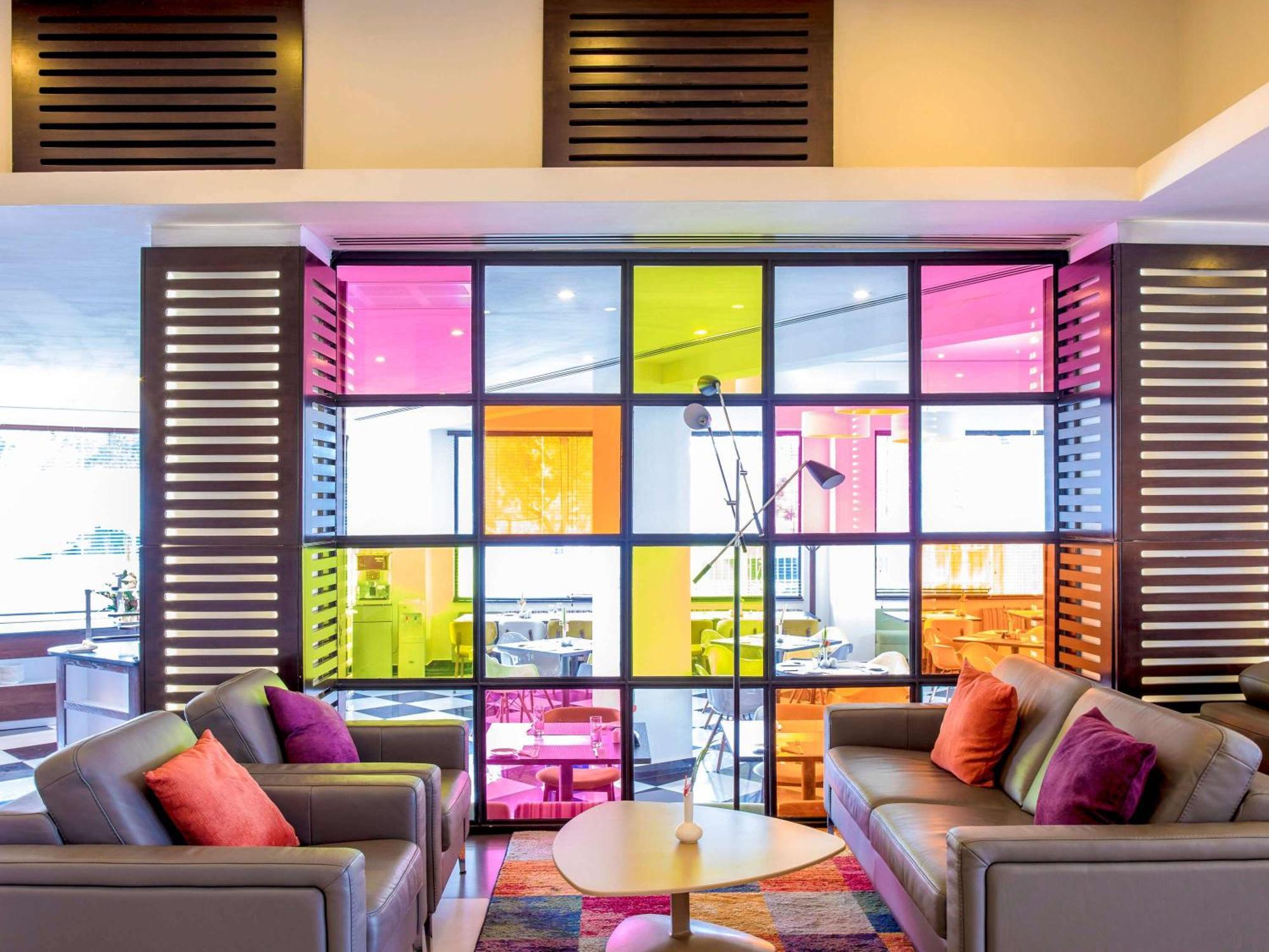 Hotel Ibis Styles Accra Airport Esterno foto