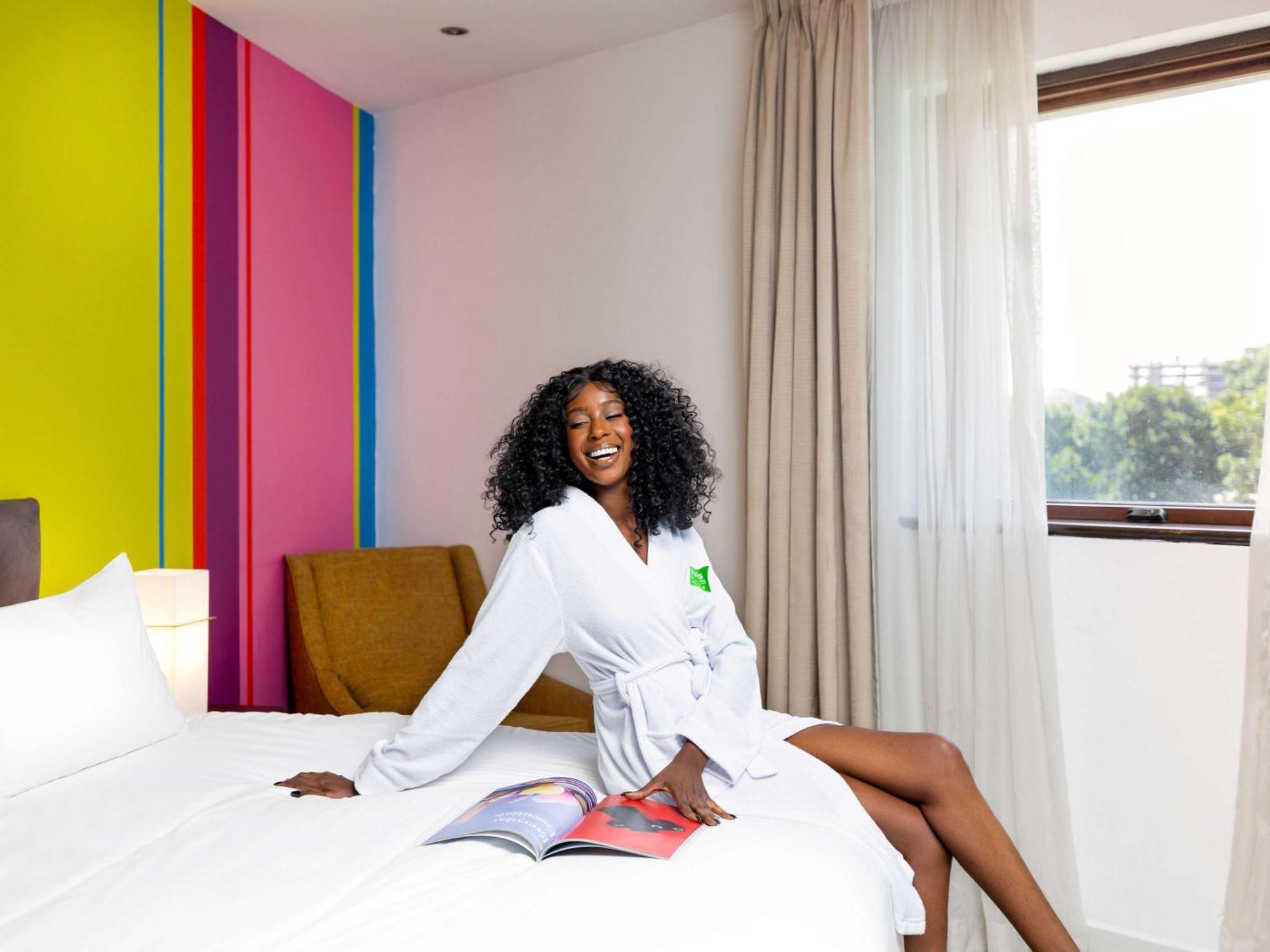 Hotel Ibis Styles Accra Airport Esterno foto