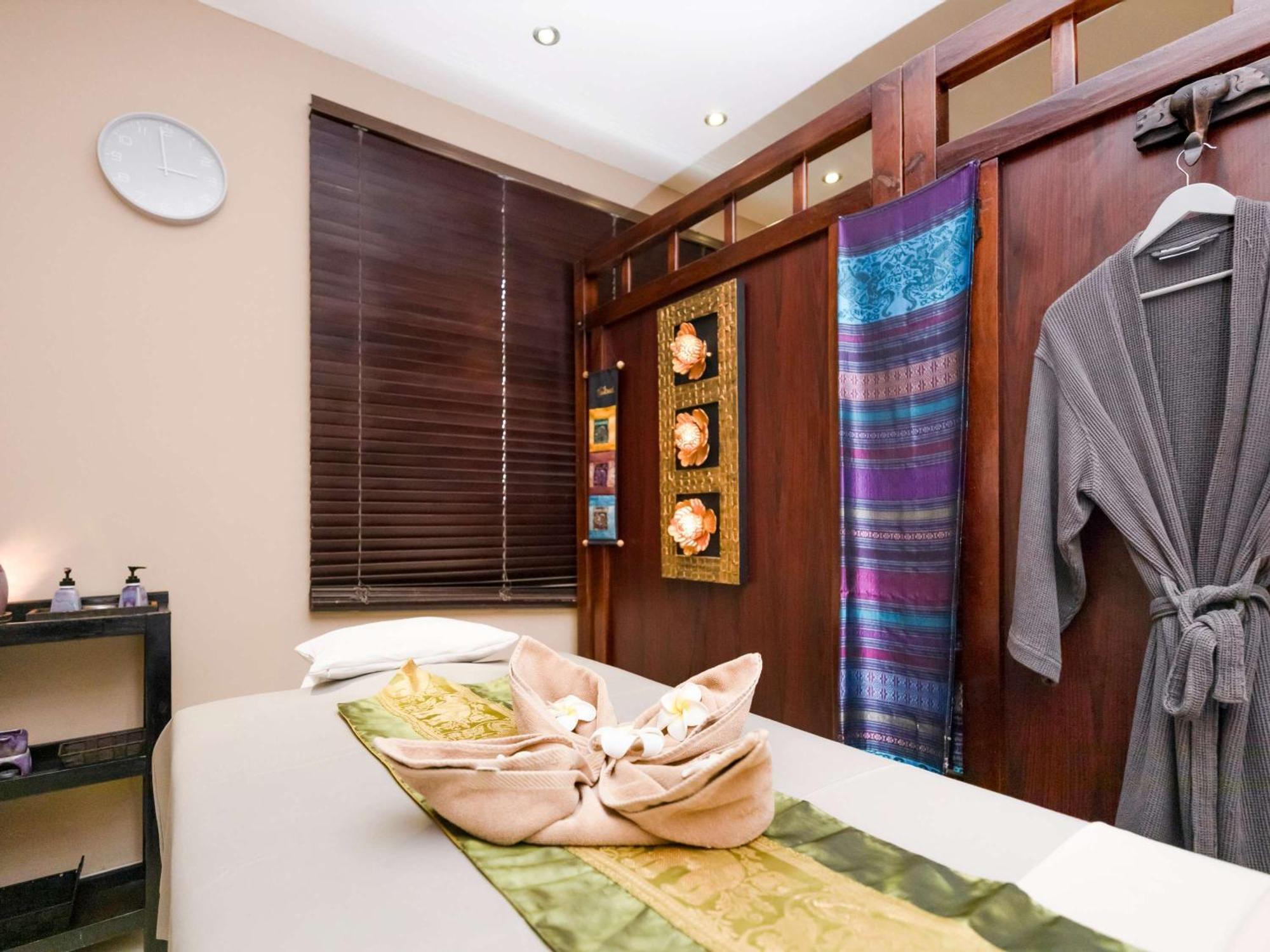 Hotel Ibis Styles Accra Airport Esterno foto