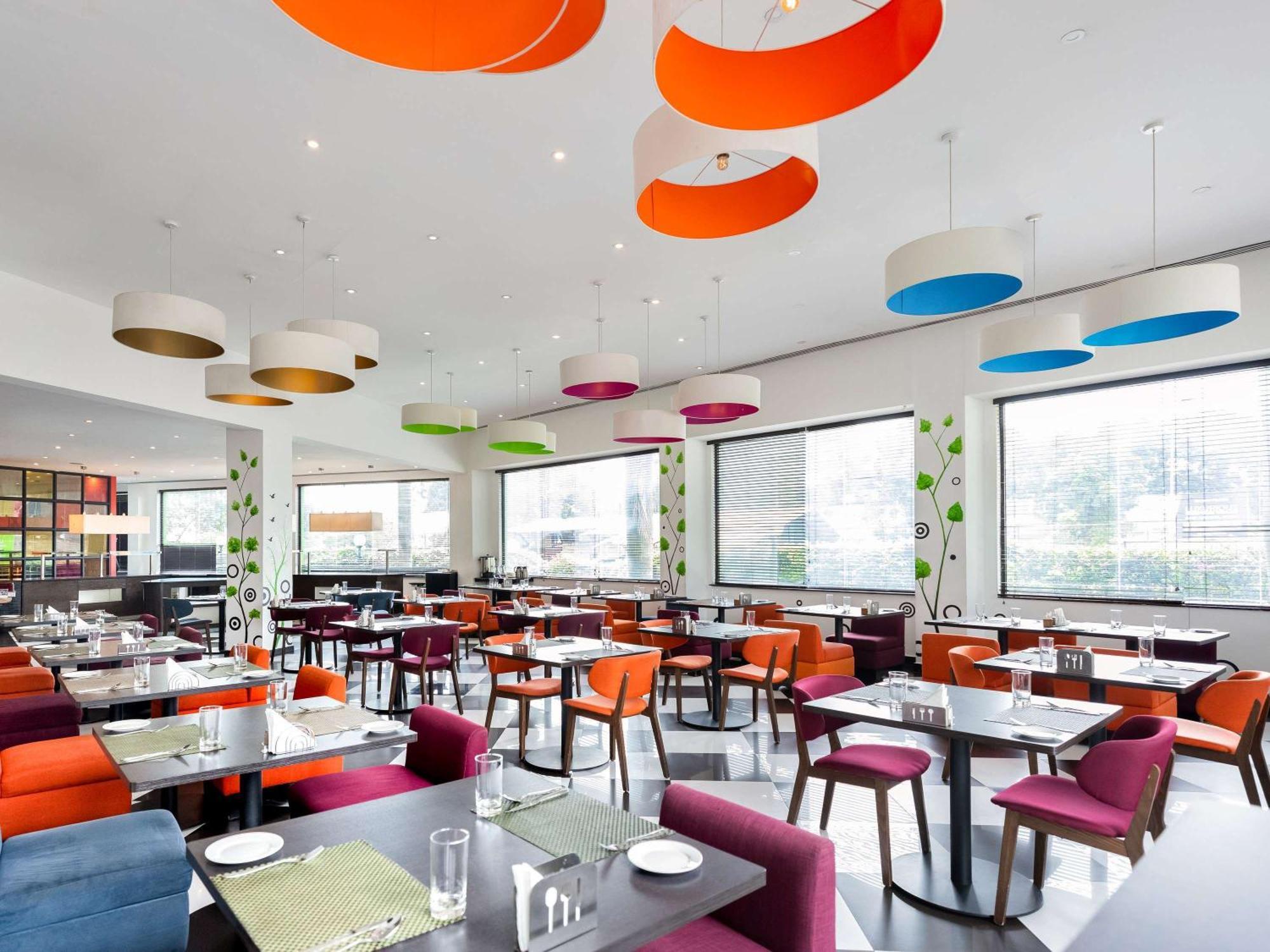 Hotel Ibis Styles Accra Airport Esterno foto