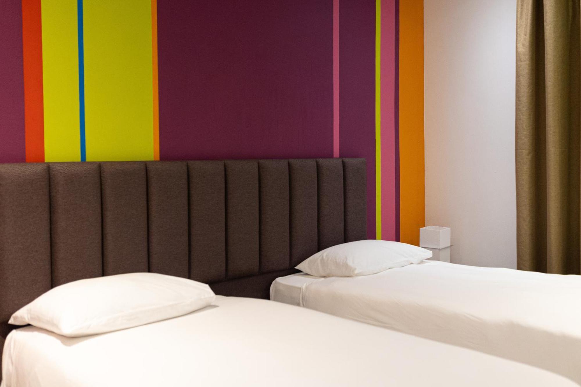 Hotel Ibis Styles Accra Airport Esterno foto